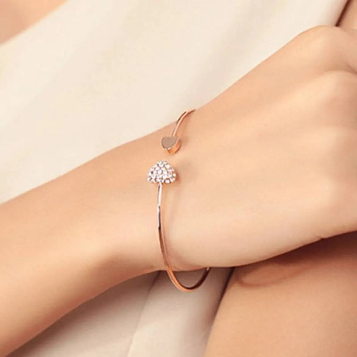 Women's Heart Shaped Bracelet